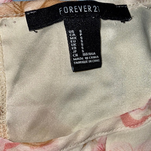 Short Floral Forever 21 Dress - Picture 5 of 5